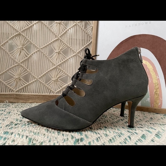 Adrienne Vittadini Gray Lace Up Bootie Heels - Picture 8 of 11